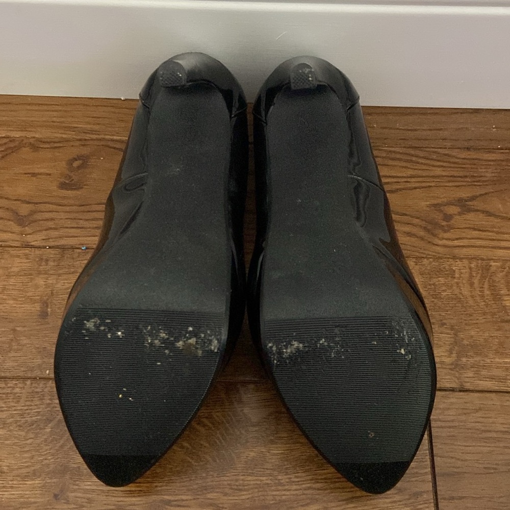 5-Inch Black Heals, Barely Worn - Picture 3 of 4